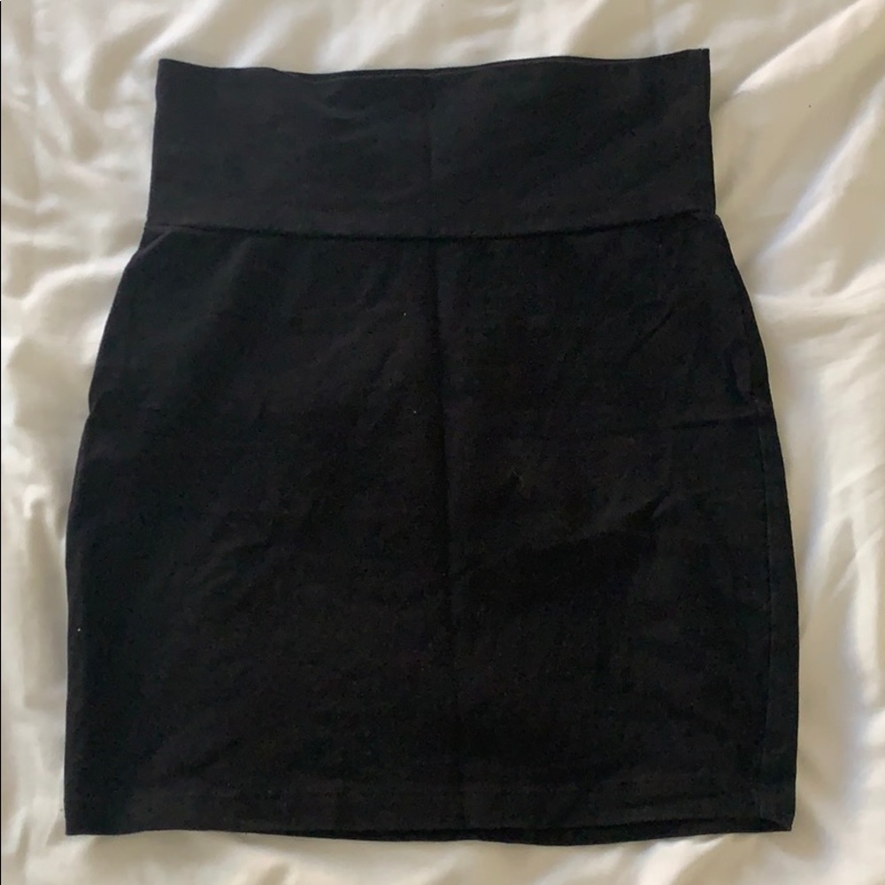 Black body con skirt